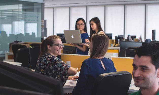 Comment développer une startup : Astuces pour remercier ses salariés et erreurs à éviter