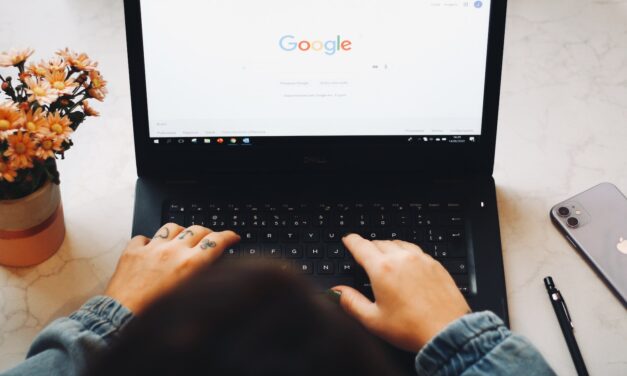 Comment trouver les recherches associées sur Google ?