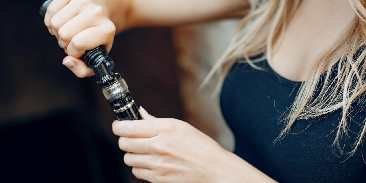 Fabricant d’e-liquides et de vapoteuses : comprendre les enjeux d’un marché en pleine structuration